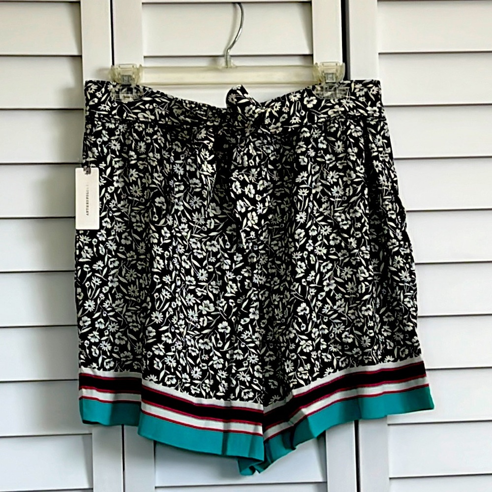 Anthropologie floral shorts by Mauve